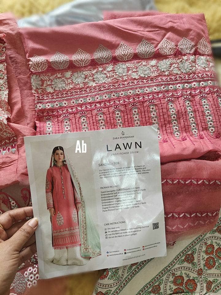 img_open_pic_zara_shahjahan_awwal_boutique