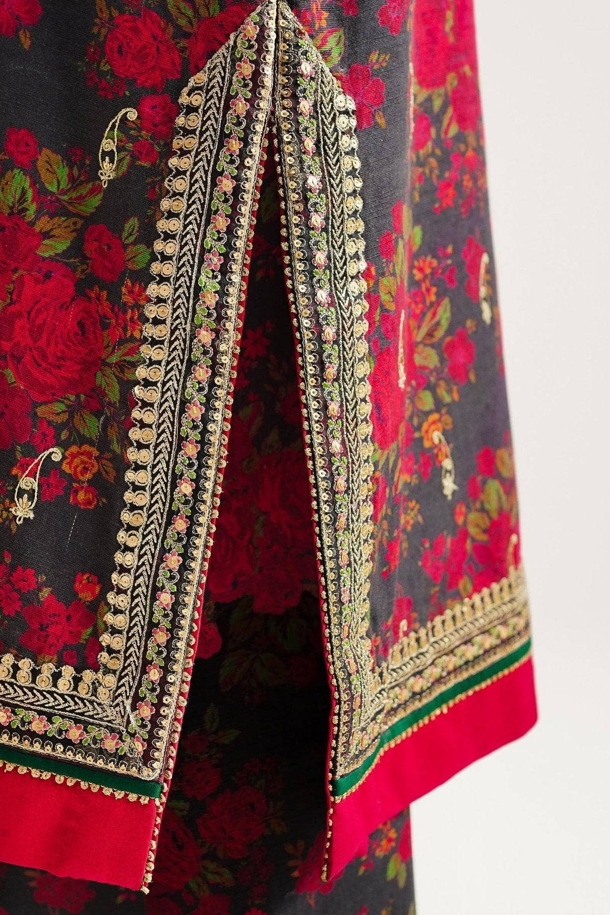 img_zara_shahjahan_winter_23_awwal_boutique