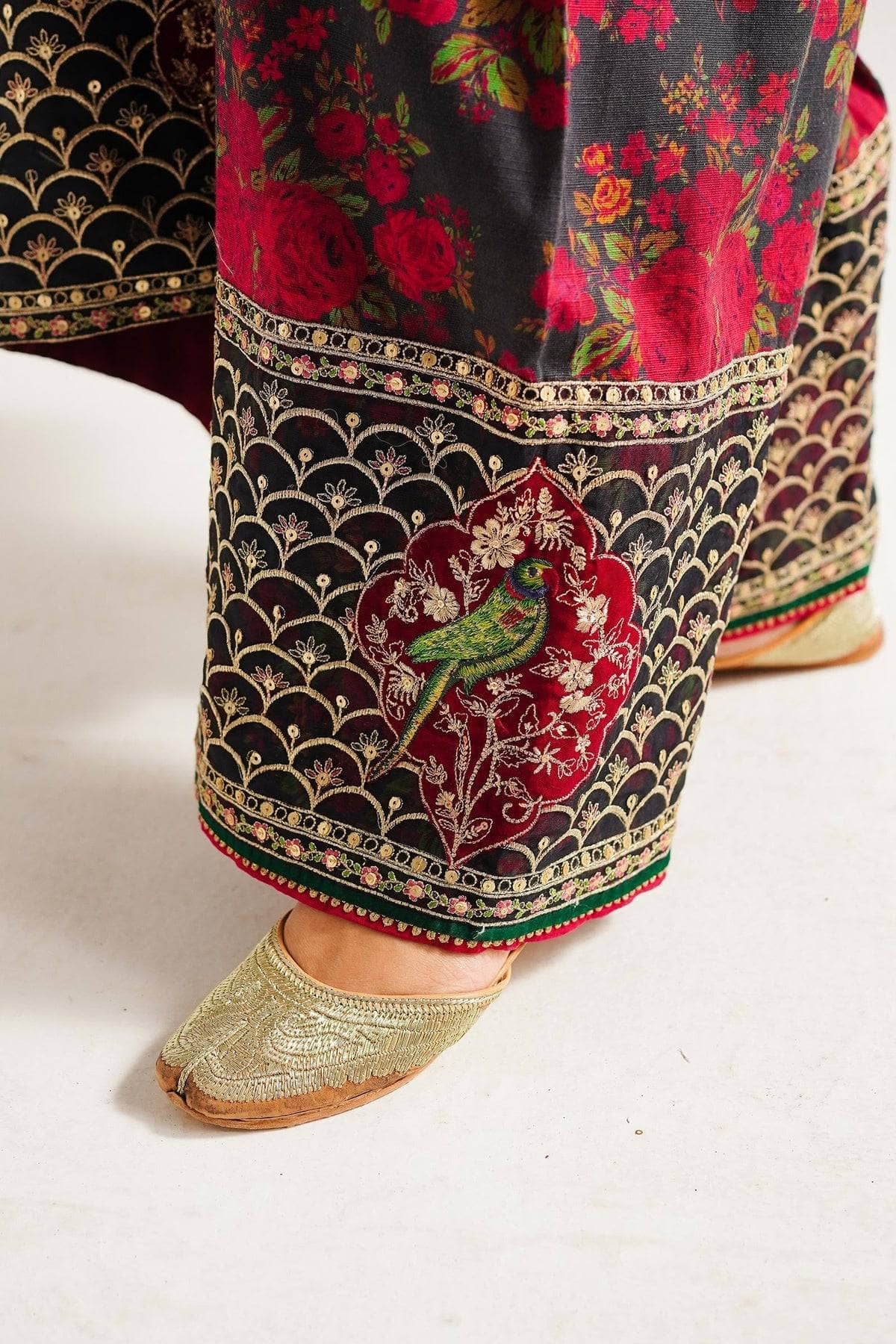 img_zara_shahjahan_winter_23_awwal_boutique