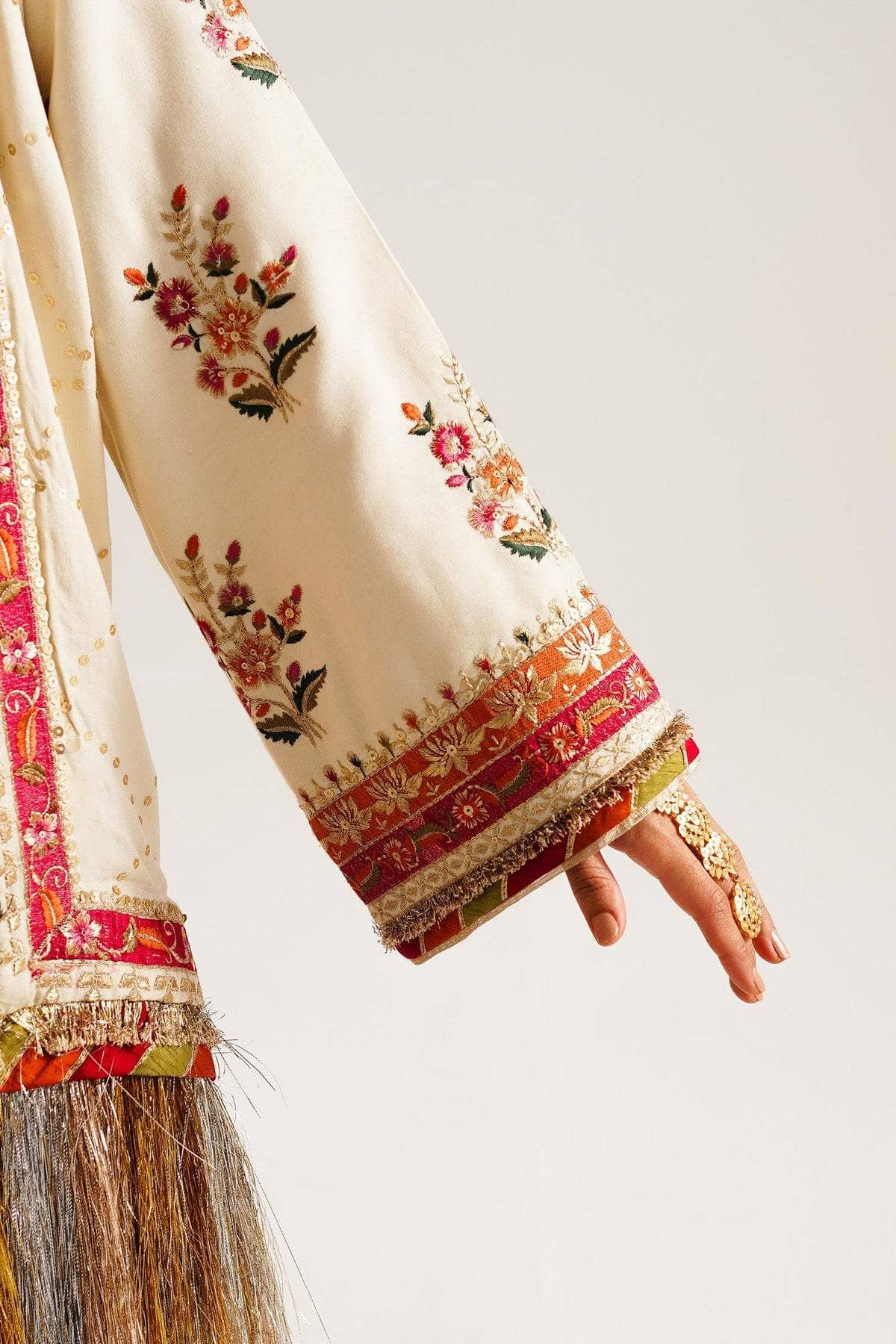 img_zara_shahjahan_winter_23_awwal_boutique