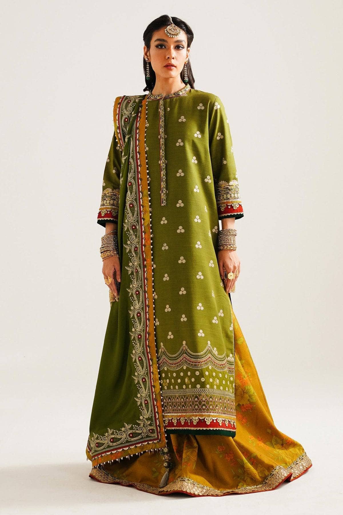 img_zara_shahjahan_winter_23_awwal_boutique