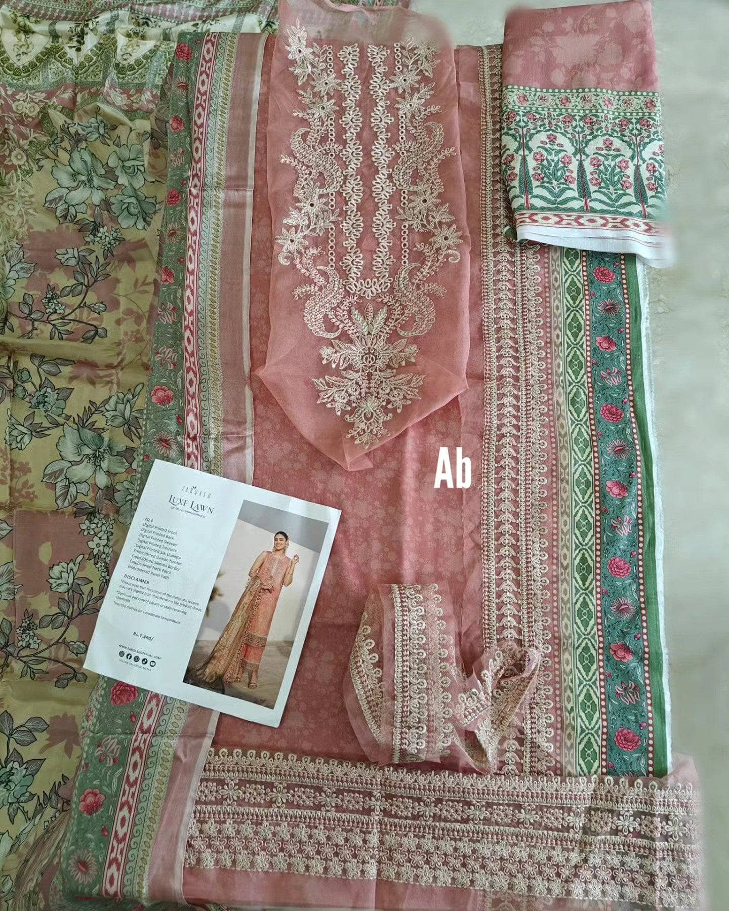 img_zarqash_lawn_24_awwal_boutique