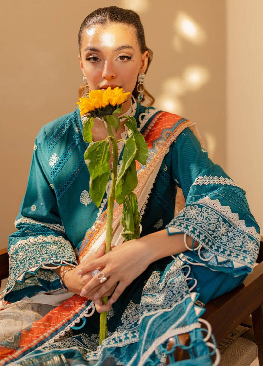 img_zellbury_chikankari_lawn_awwal_boutique