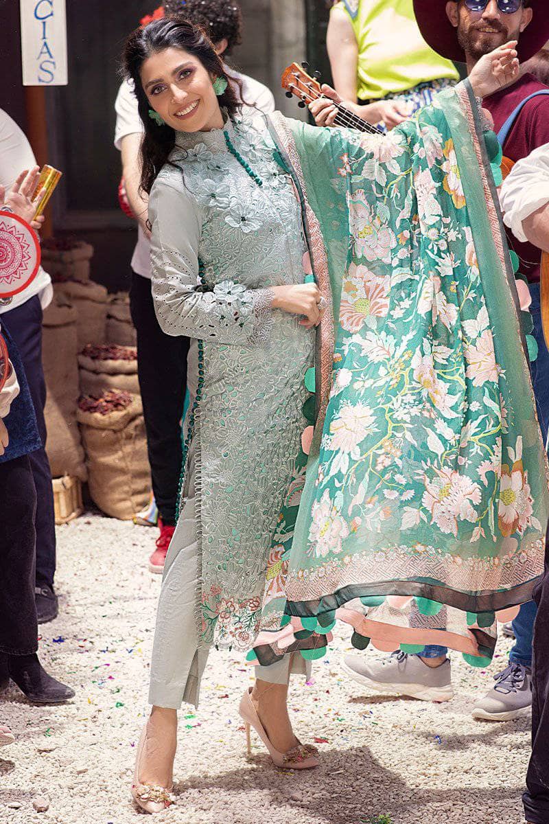 img_mushq_luxury_lawn_2021_awwal_boutique
