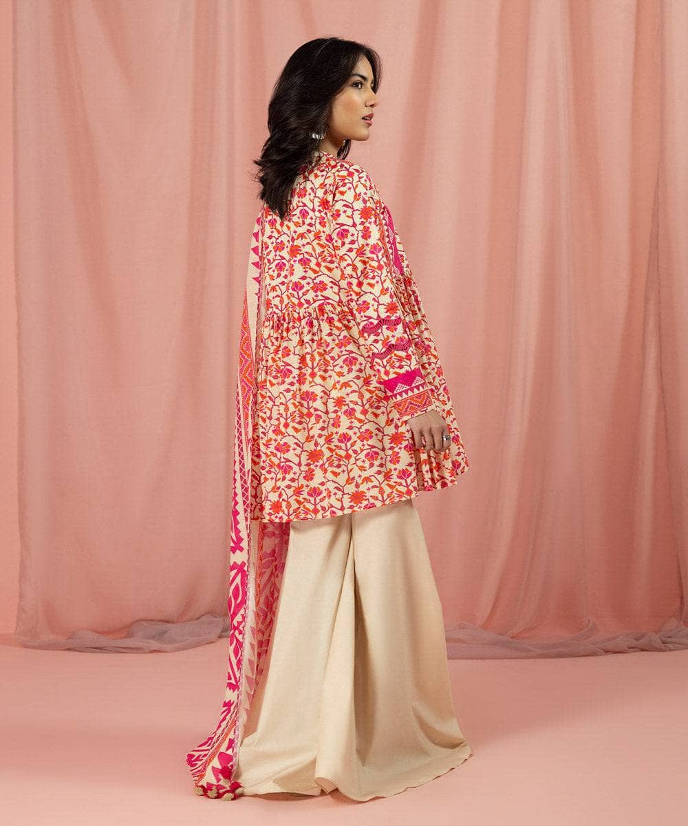 Img_sapphire_lawn_23_awwal_boutique