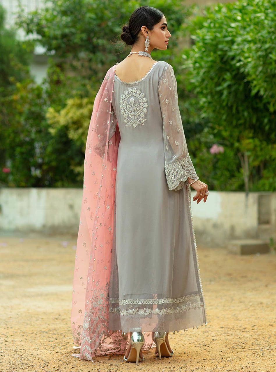 img_zainab_chottani_wedding_festive_awwal_boutique