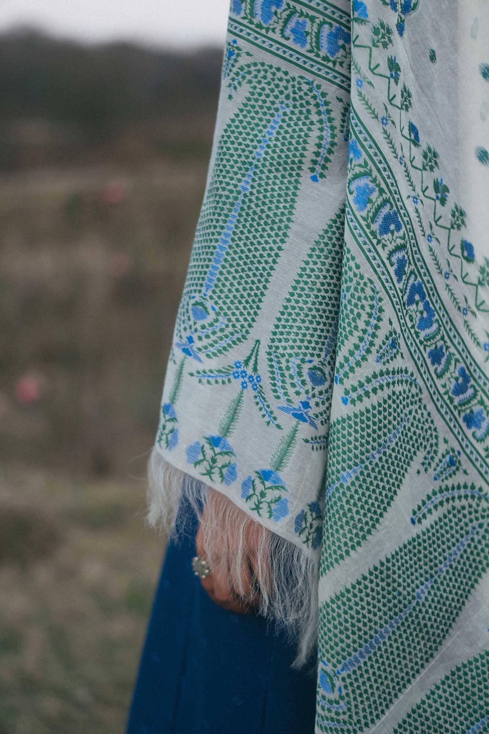 img_zara_shahjahan_lawn_garden_of_love_2020_awwal_boutique