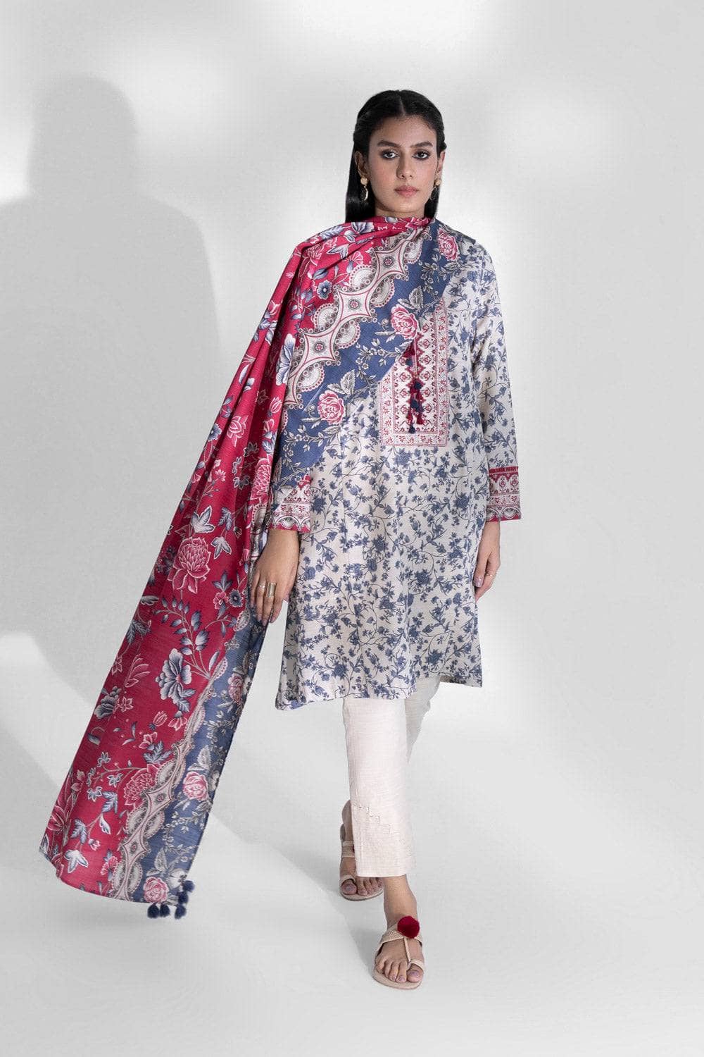 img_sapphire_winter_2022_awwal_boutique