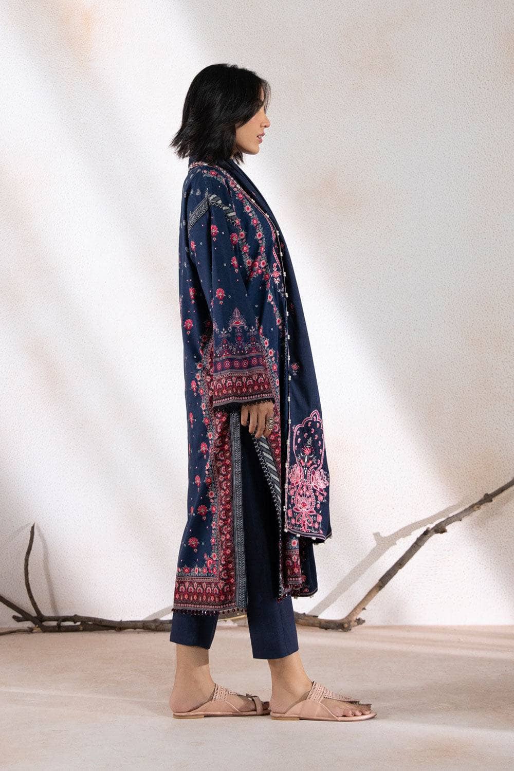 Img_sapphire_winter_2022_awwal_boutique