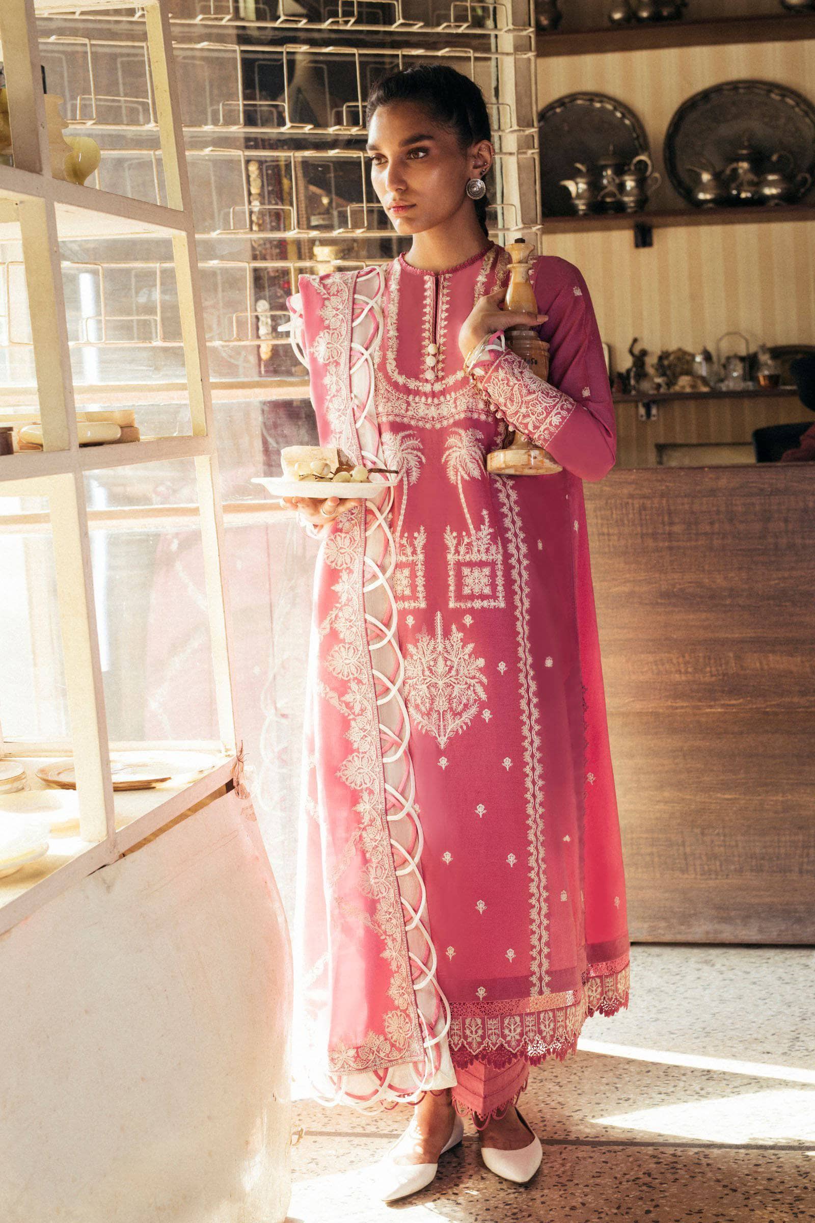 img_zaha_humrahi_winter_collection_awwal_boutique