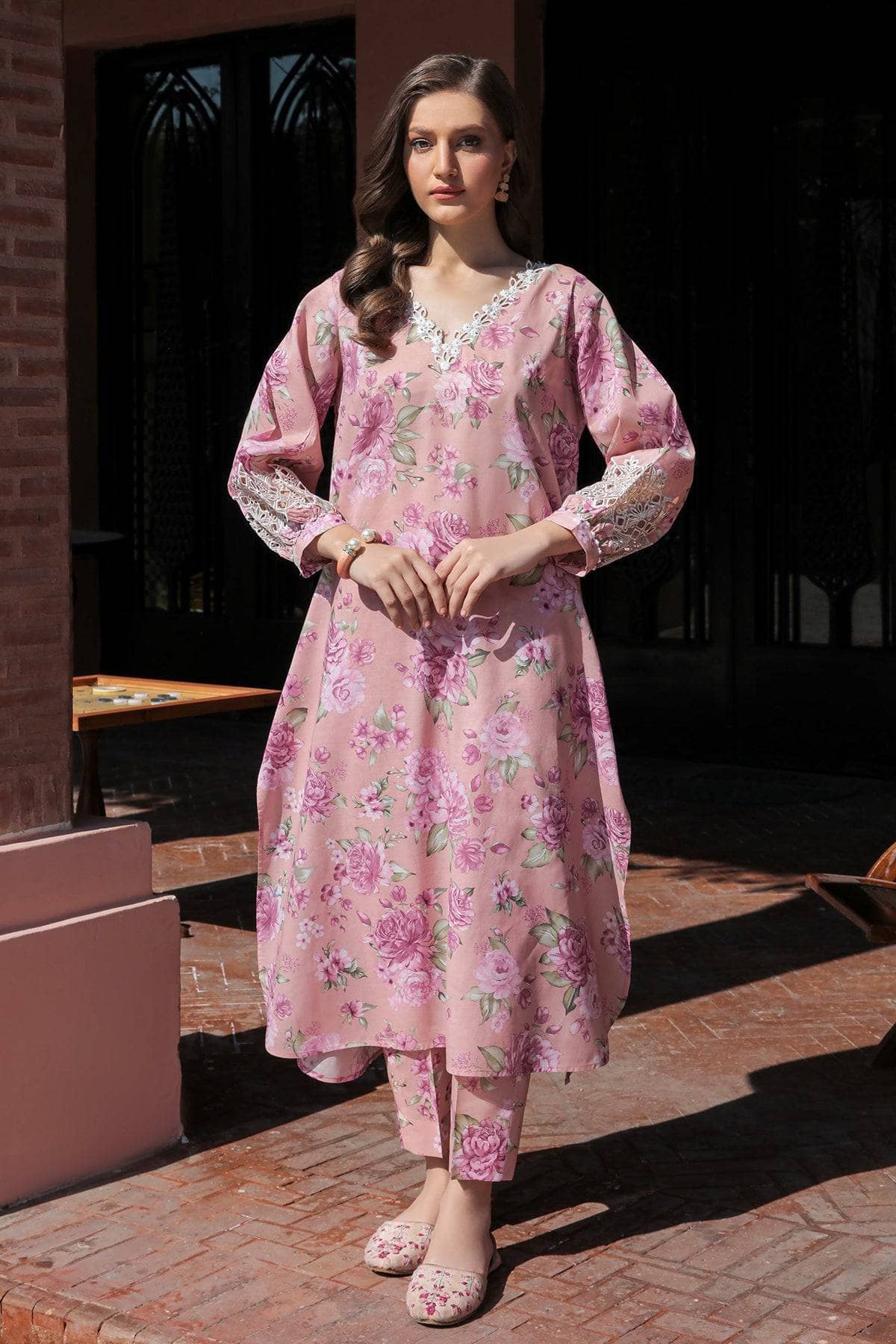 img_baroque_exclsuive_unstitched_lawn_23_awwal_boutique