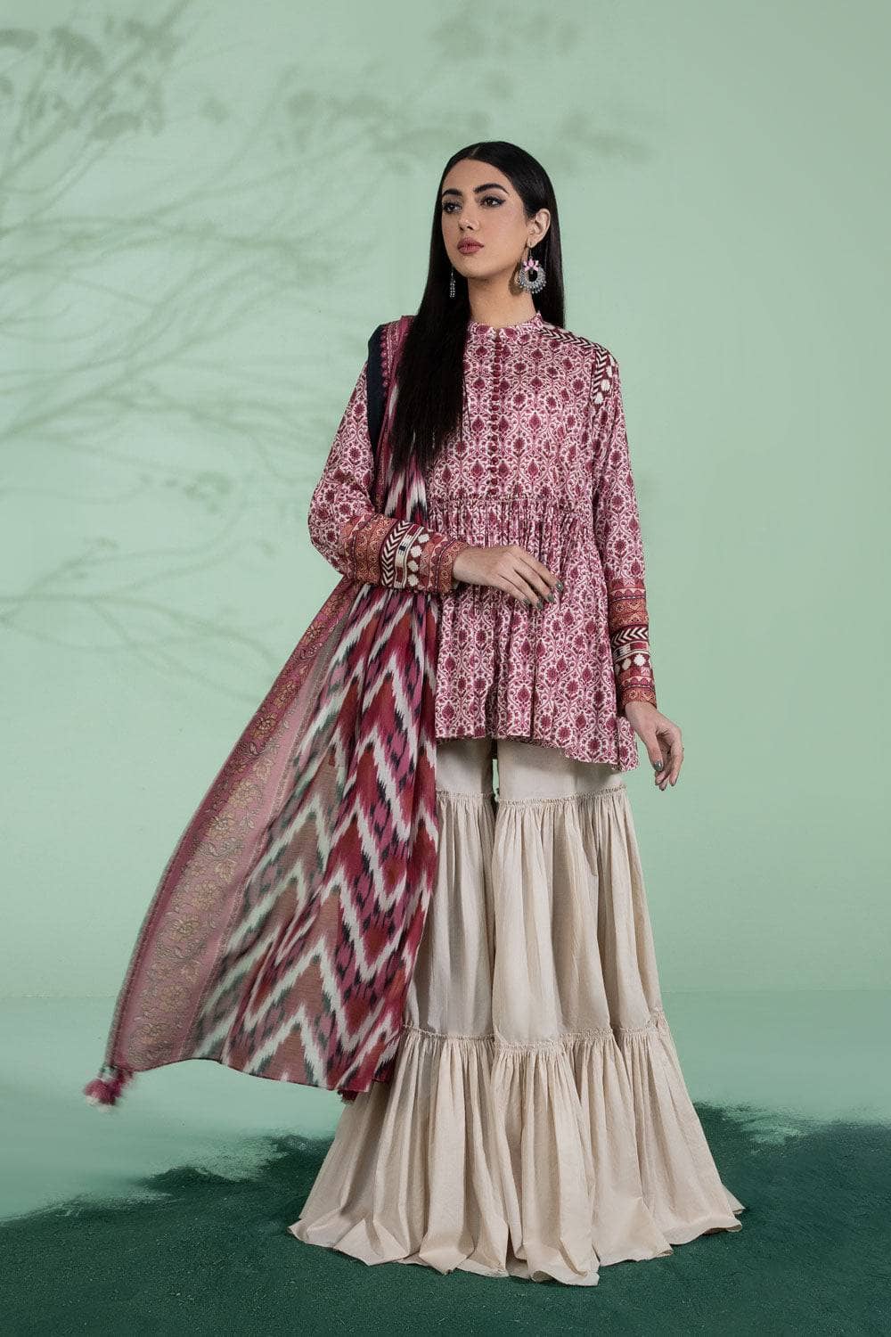 Img_sapphire_lawn_22_awwal_boutique