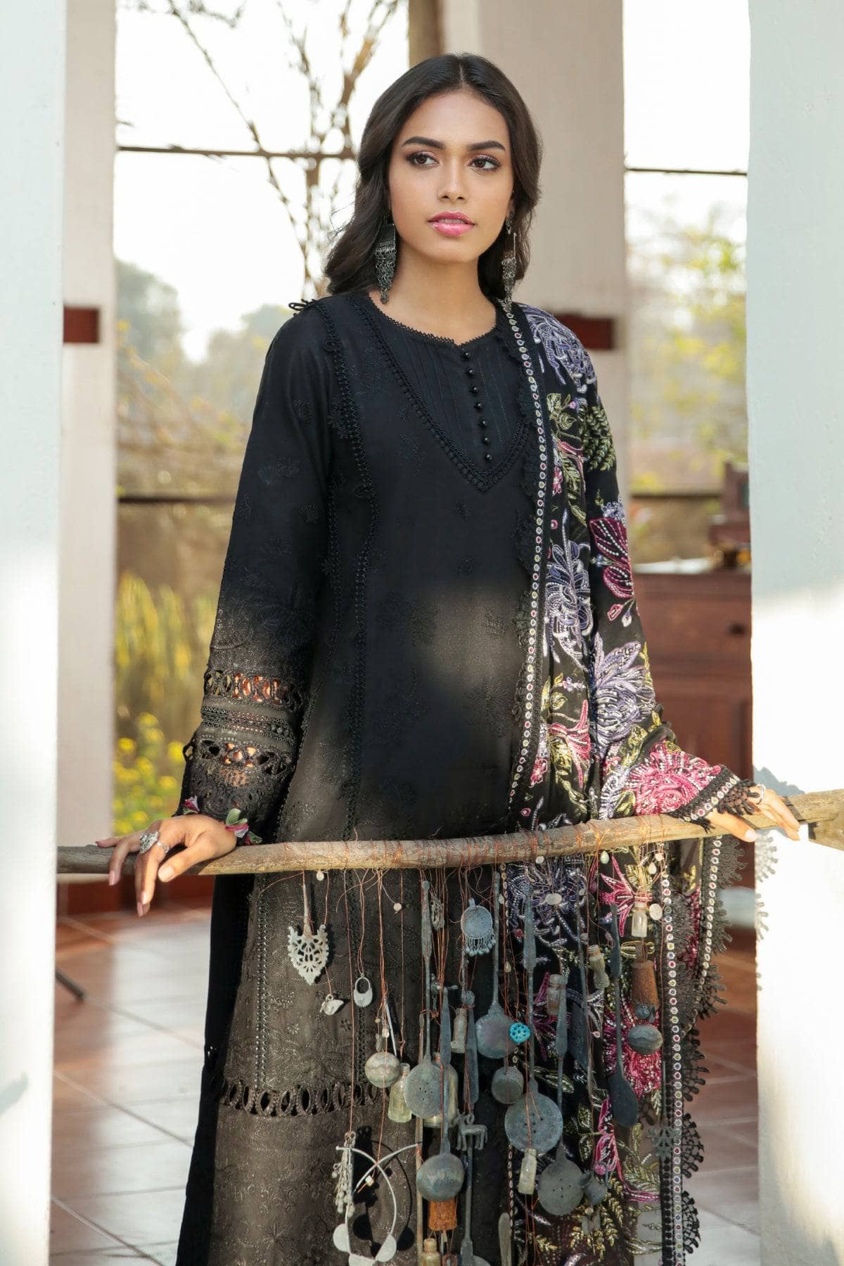 img_baroque_swiss_voil_22_awwal_boutique