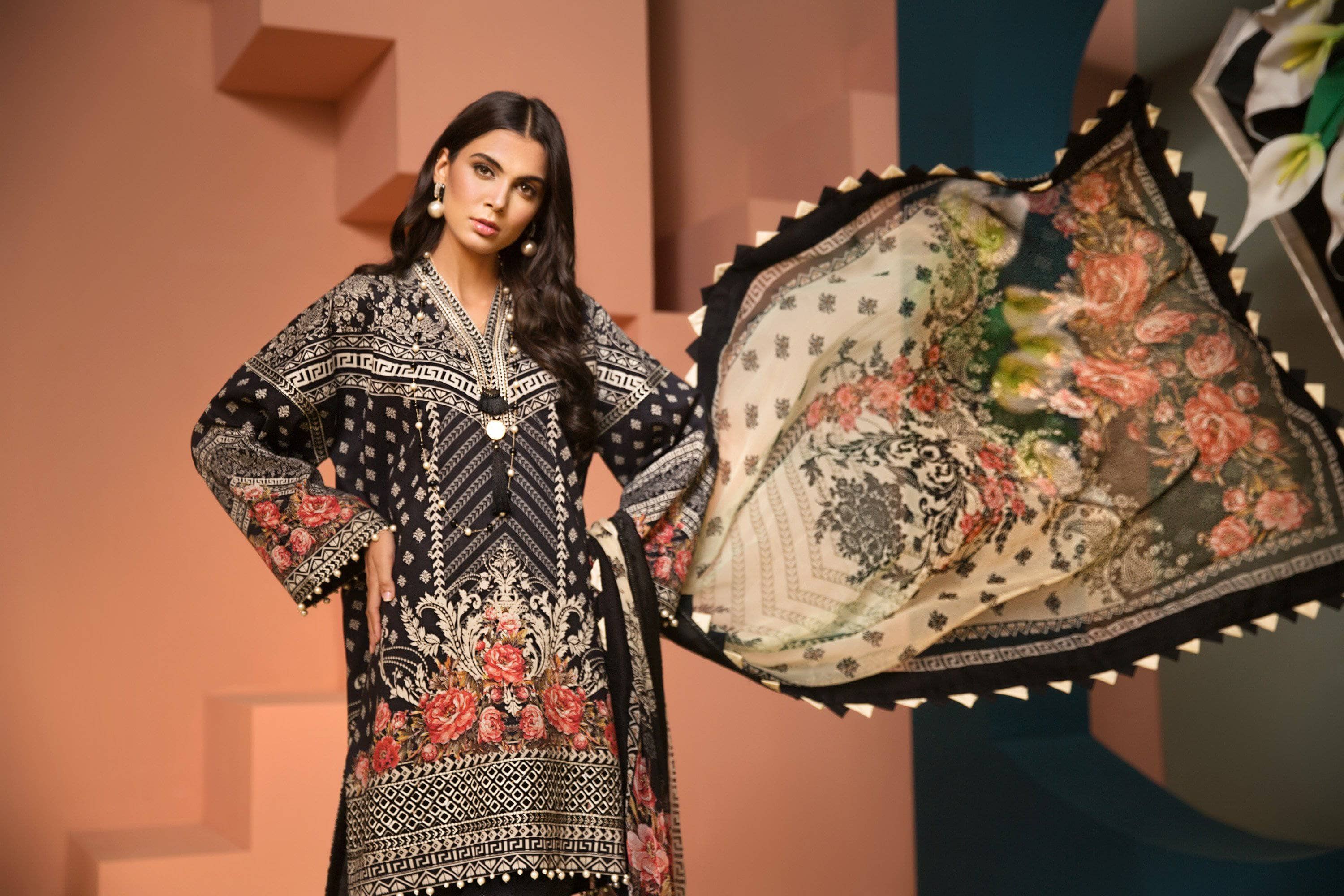 img_viva_anaya_lawn_2019_awwal_boutique