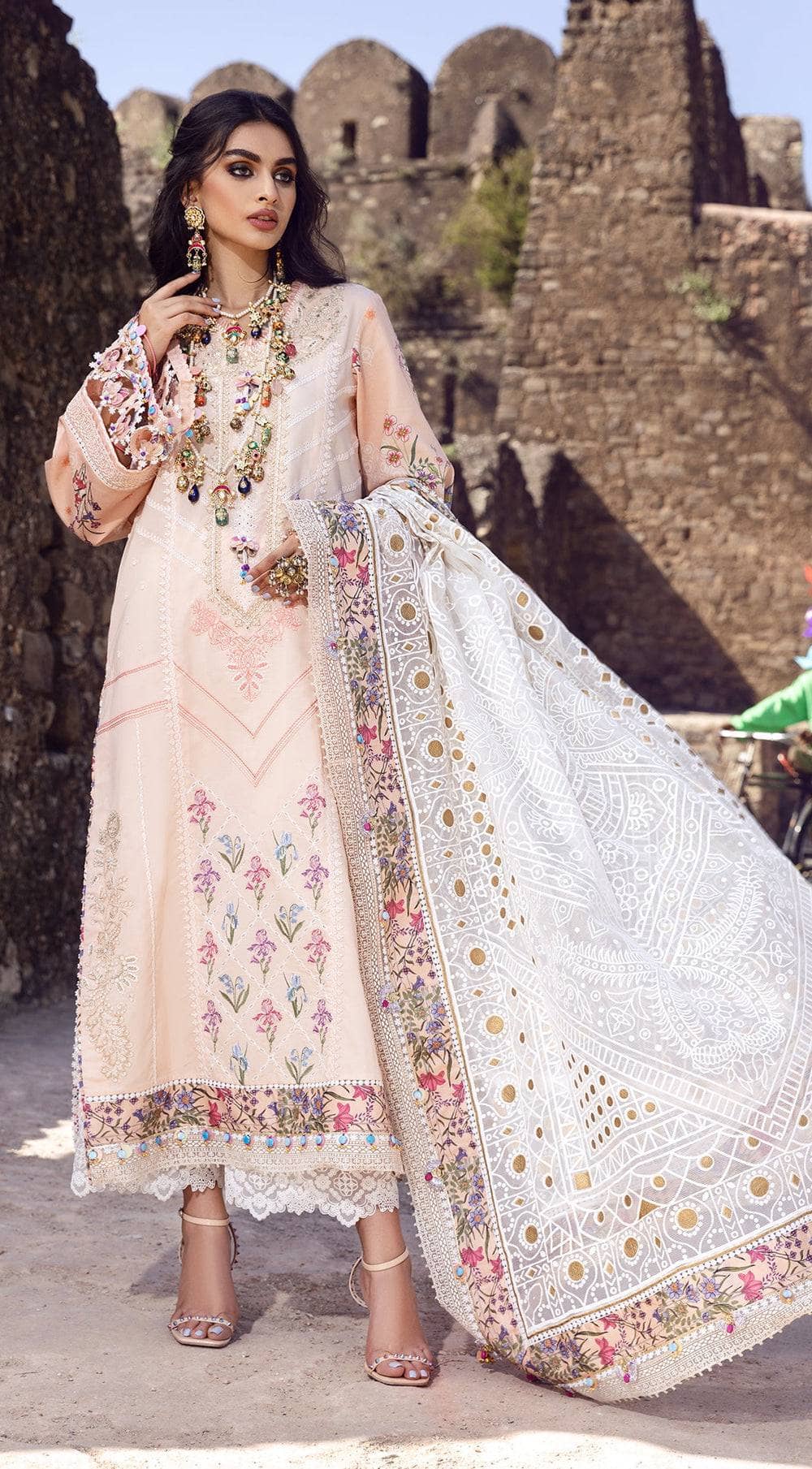 img_anaya_viva_lawn_22_awwal_boutique