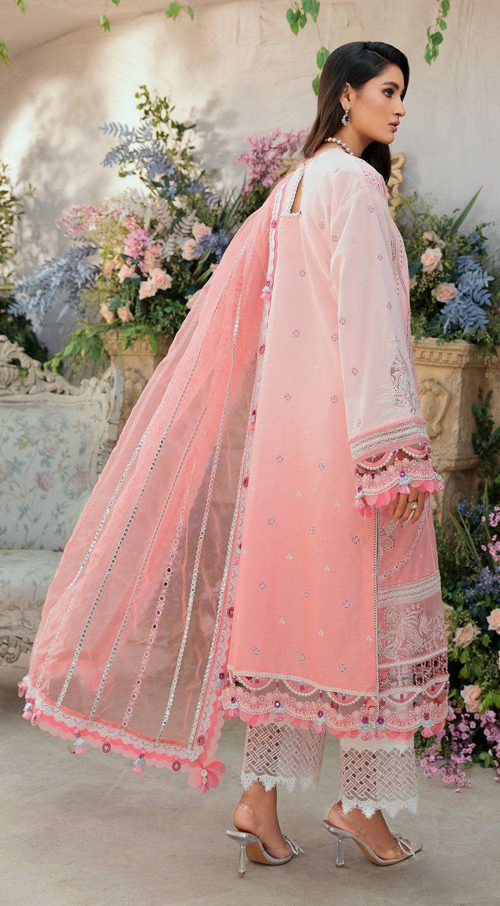 img_anaya_chikankari_lawn_awwal_boutique