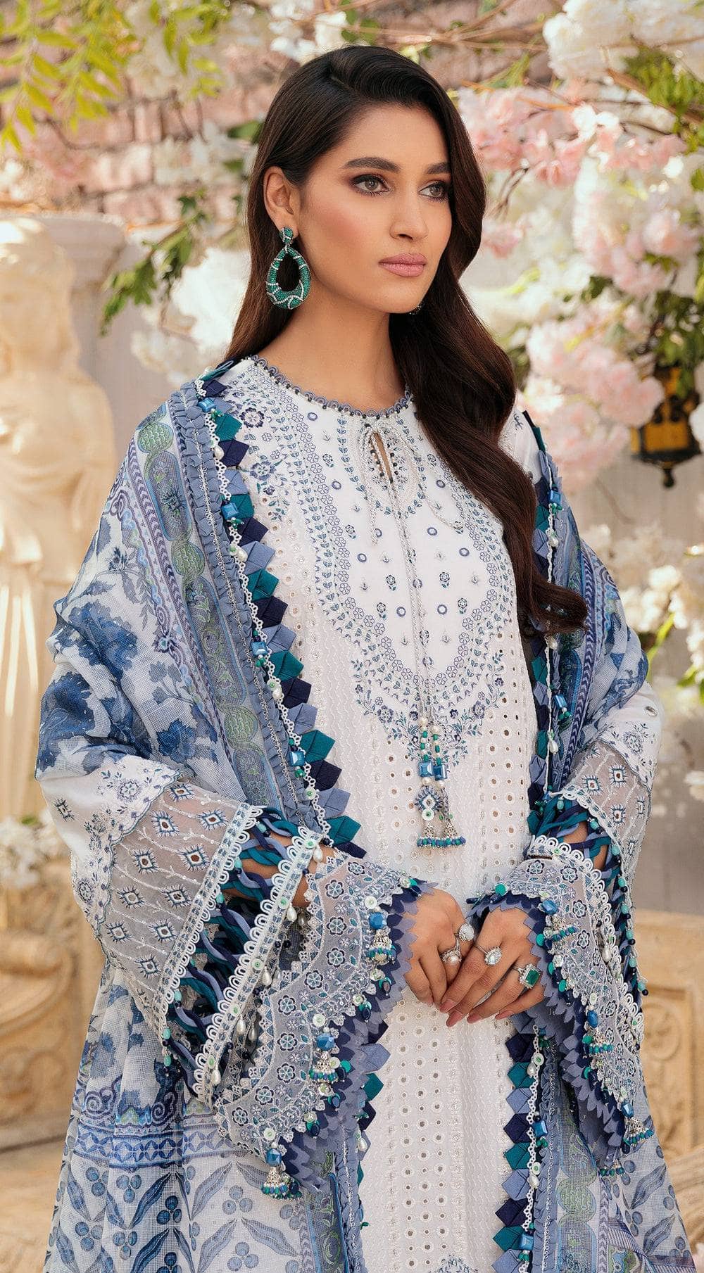 img_anaya_chikankari_lawn_awwal_boutique