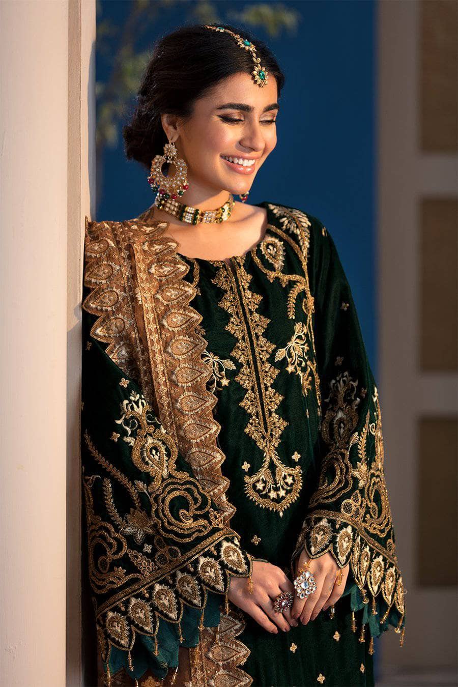 img_emaan_adeel_velvet_awwal_boutique