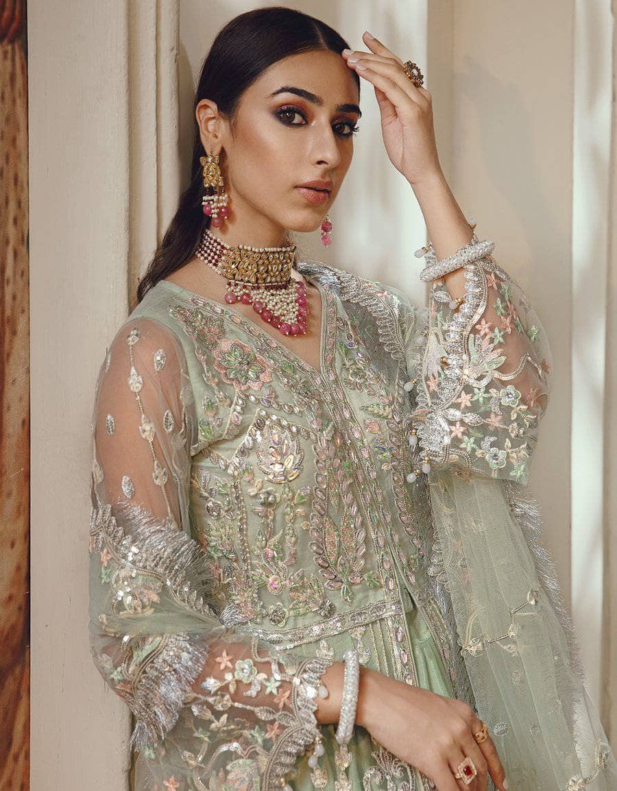 img_emaan_adeel_belle_robe_wedding_edition_awwal_boutique