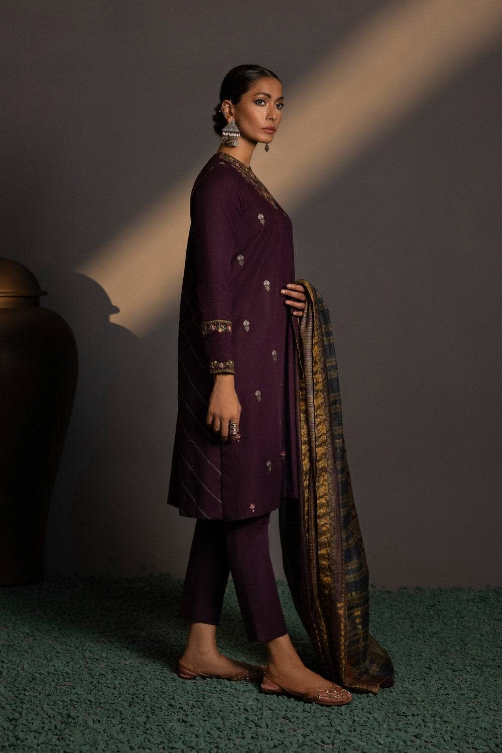 img_sapphire_winter_2022_awwal_boutique