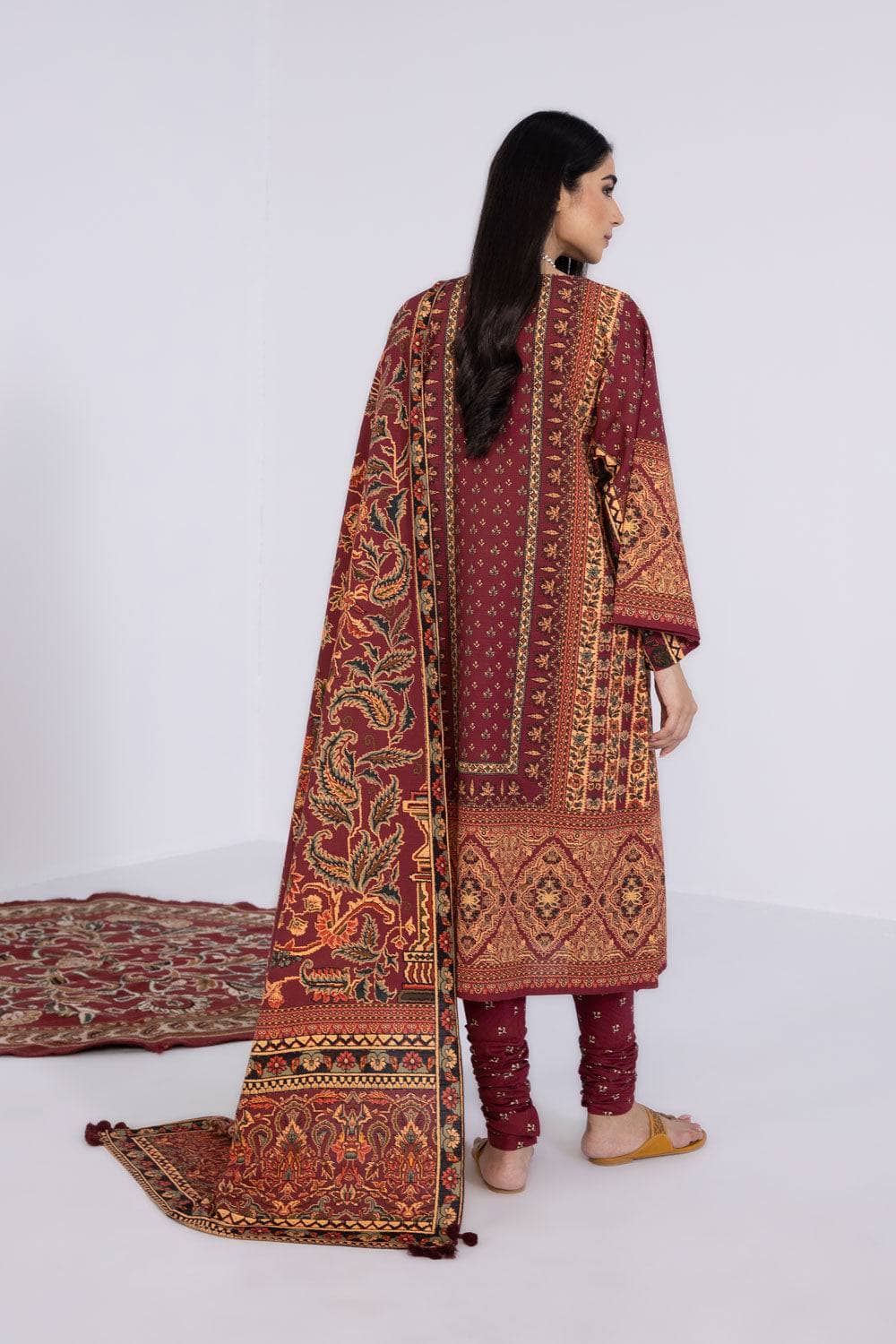 img_sapphire_winter_2022_awwal_boutique