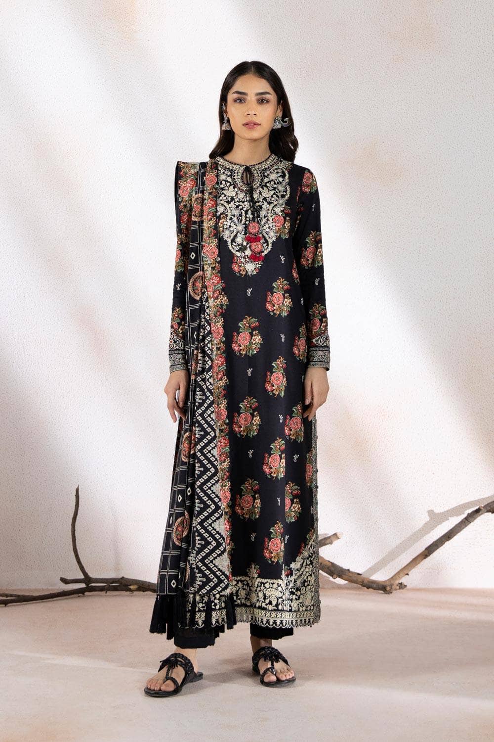 Img_sapphire_winter_2022_awwal_boutique