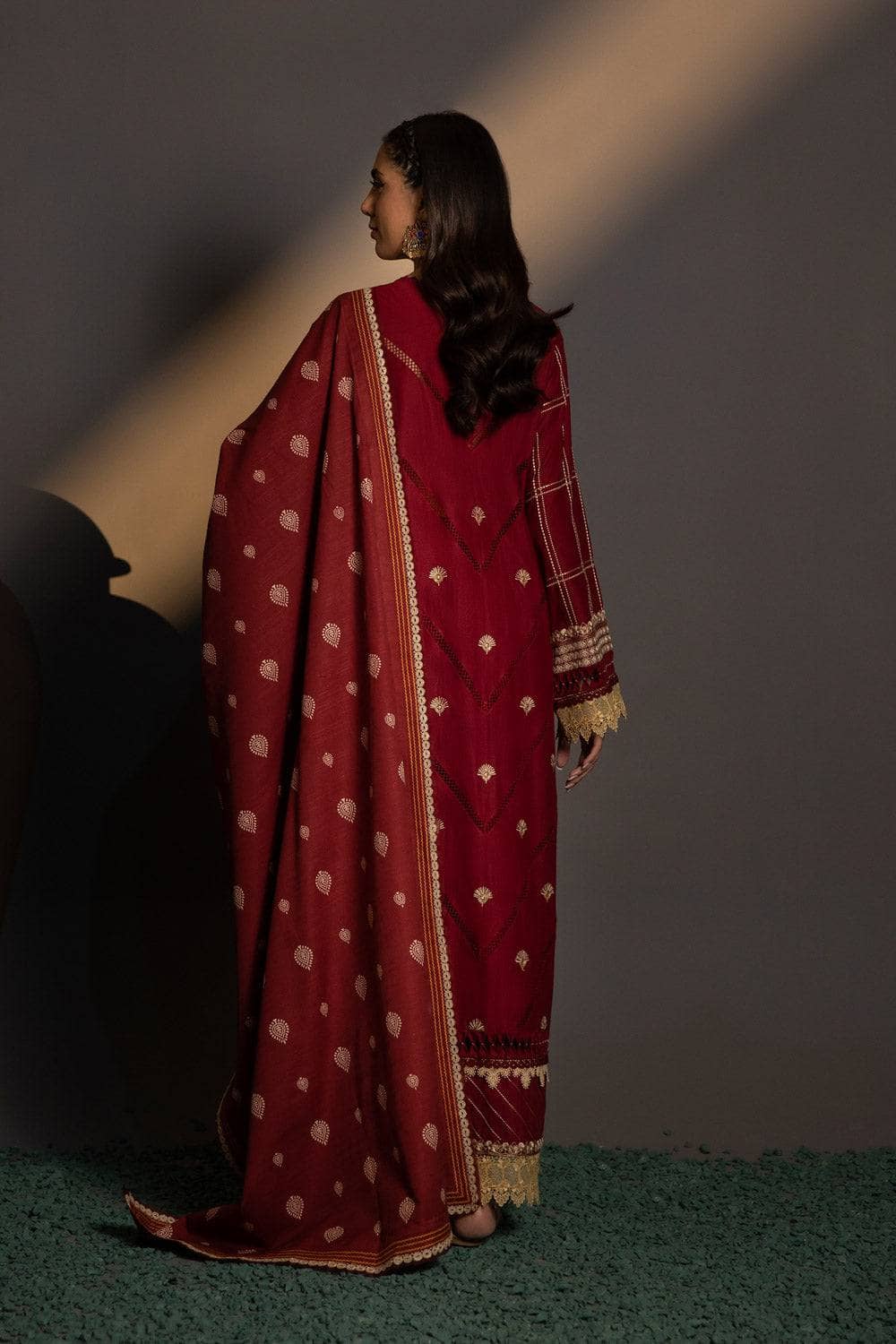 Img_sapphire_winter_2022_awwal_boutique