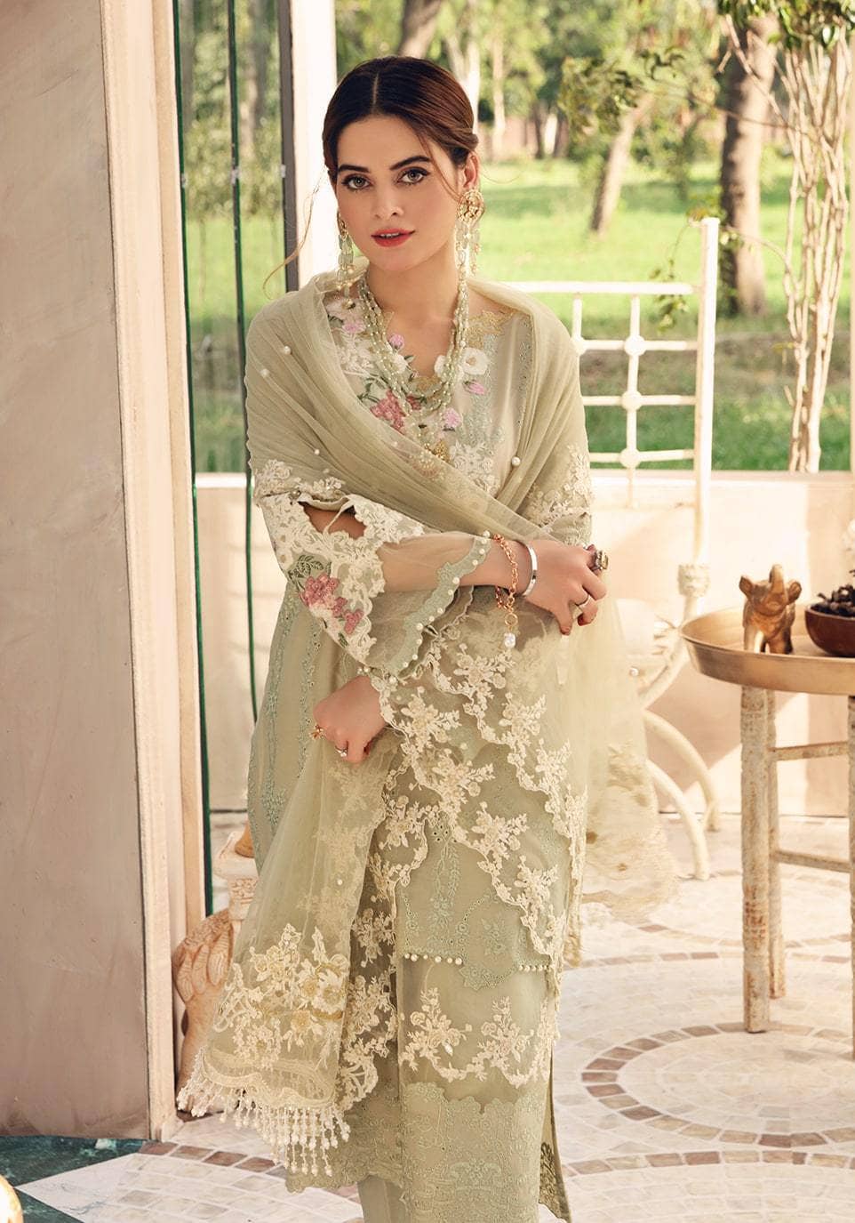 img_elaf_festive_chikankari_lawn_collection_awwal_boutique