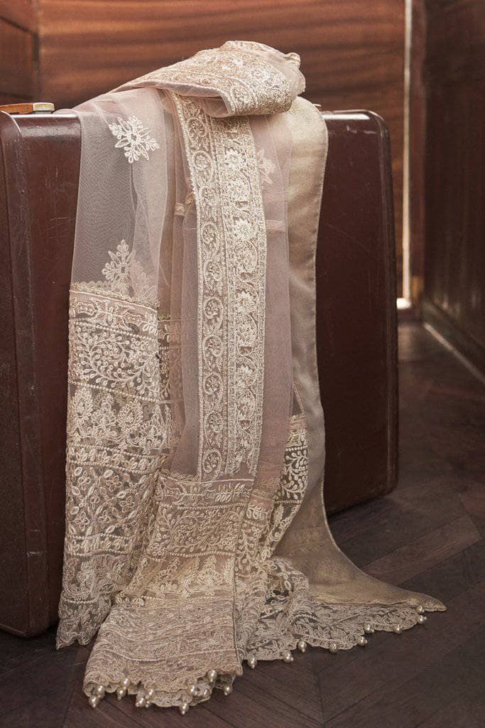 img_qalamkar_luxury_lawn_2021_awwal_boutique