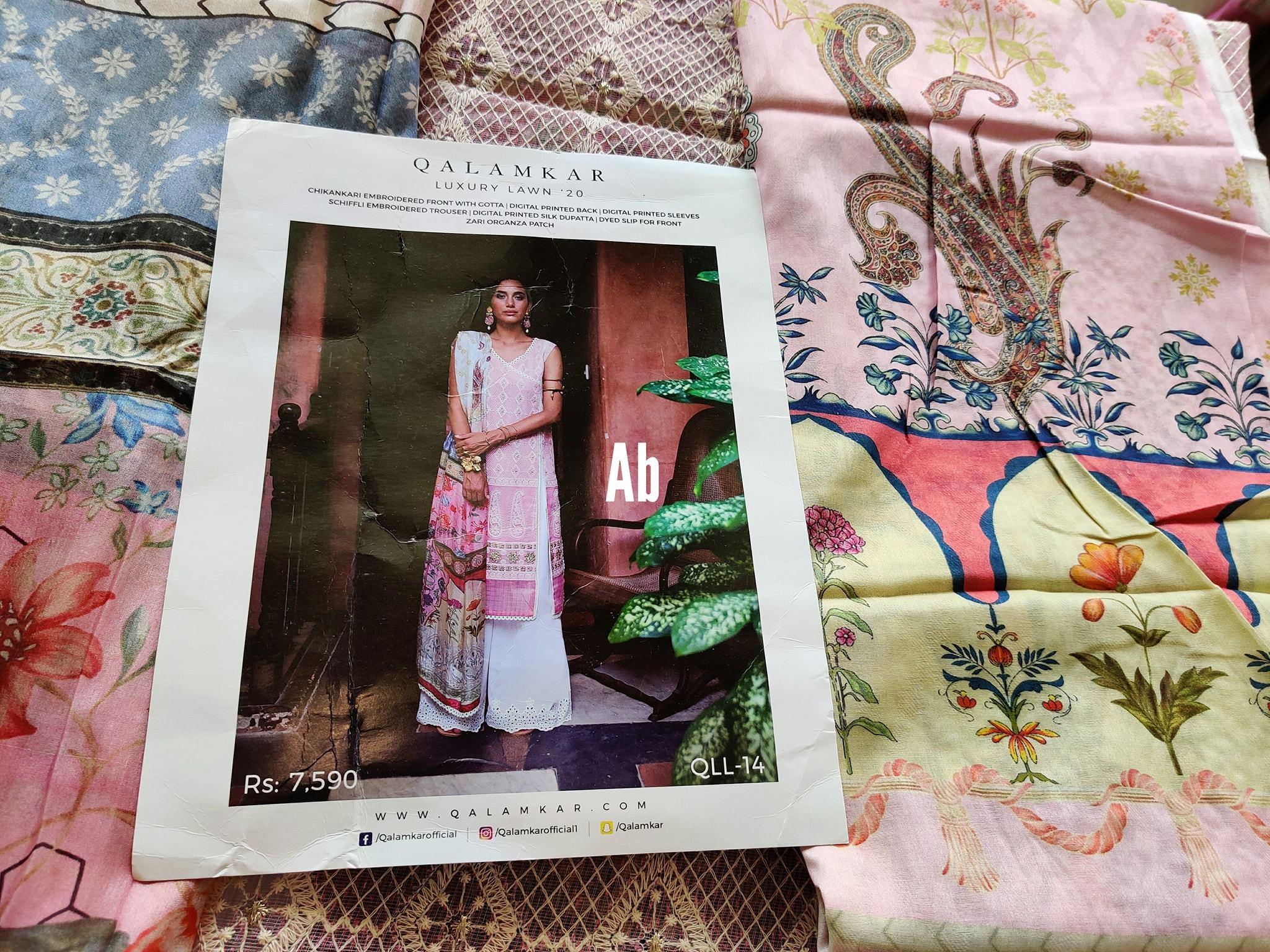 img_open_pics_qalamkar_lawn_awwal_boutique