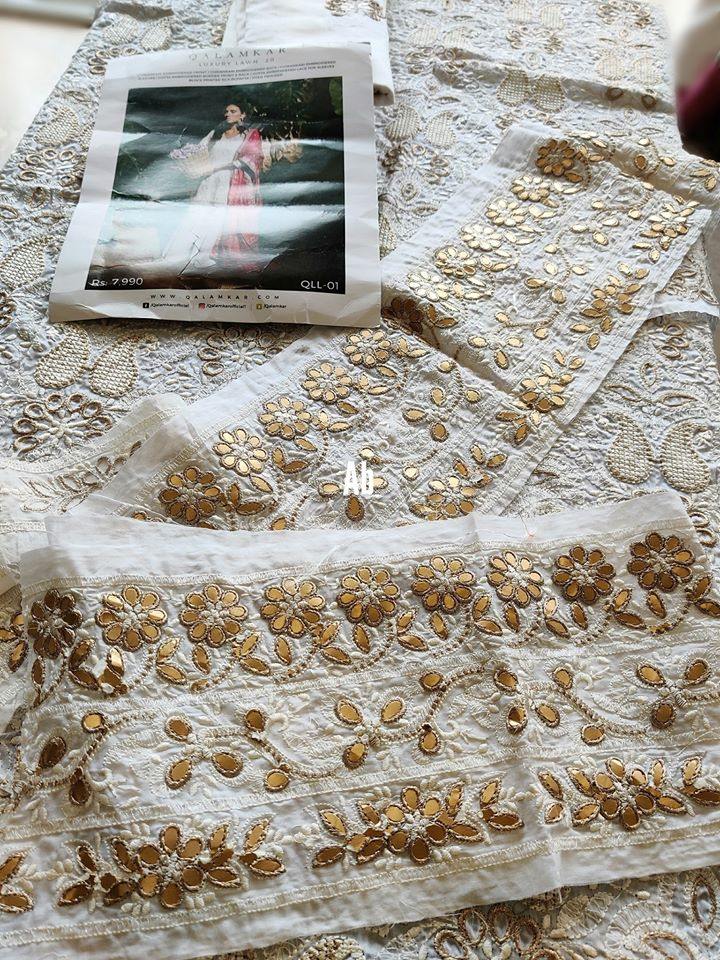 img_open_pics_qalamkar_lawn_awwal_boutique