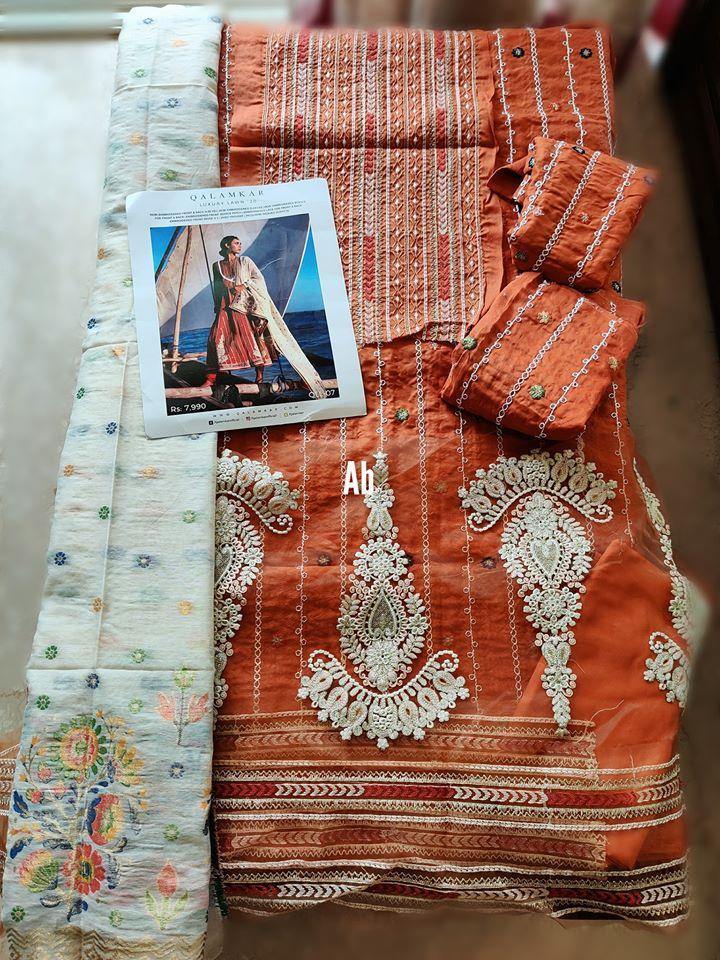 img_open_pics_qalamkar_lawn_awwal_boutique