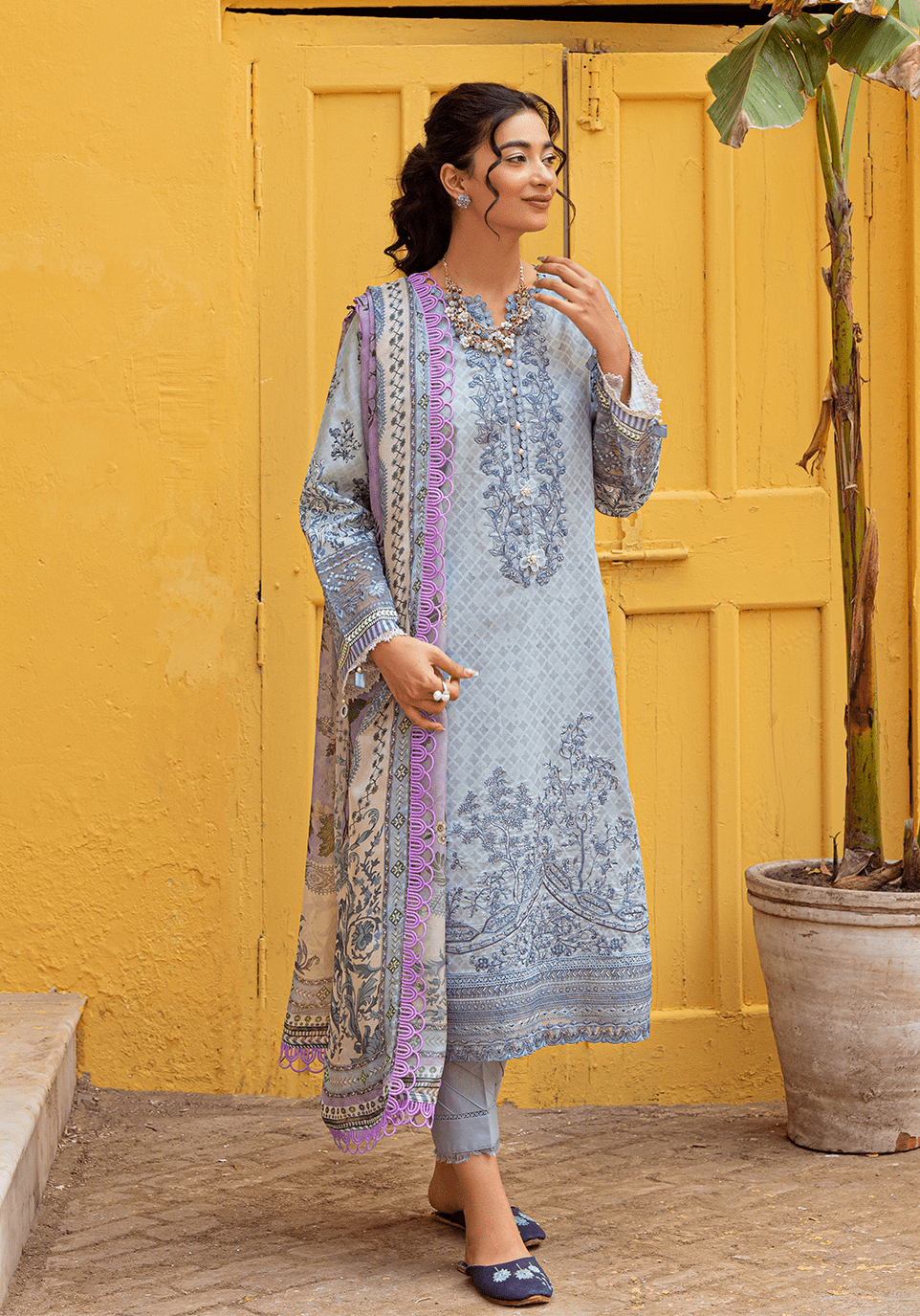 img_zarqash_lawn_23_awwal_boutique