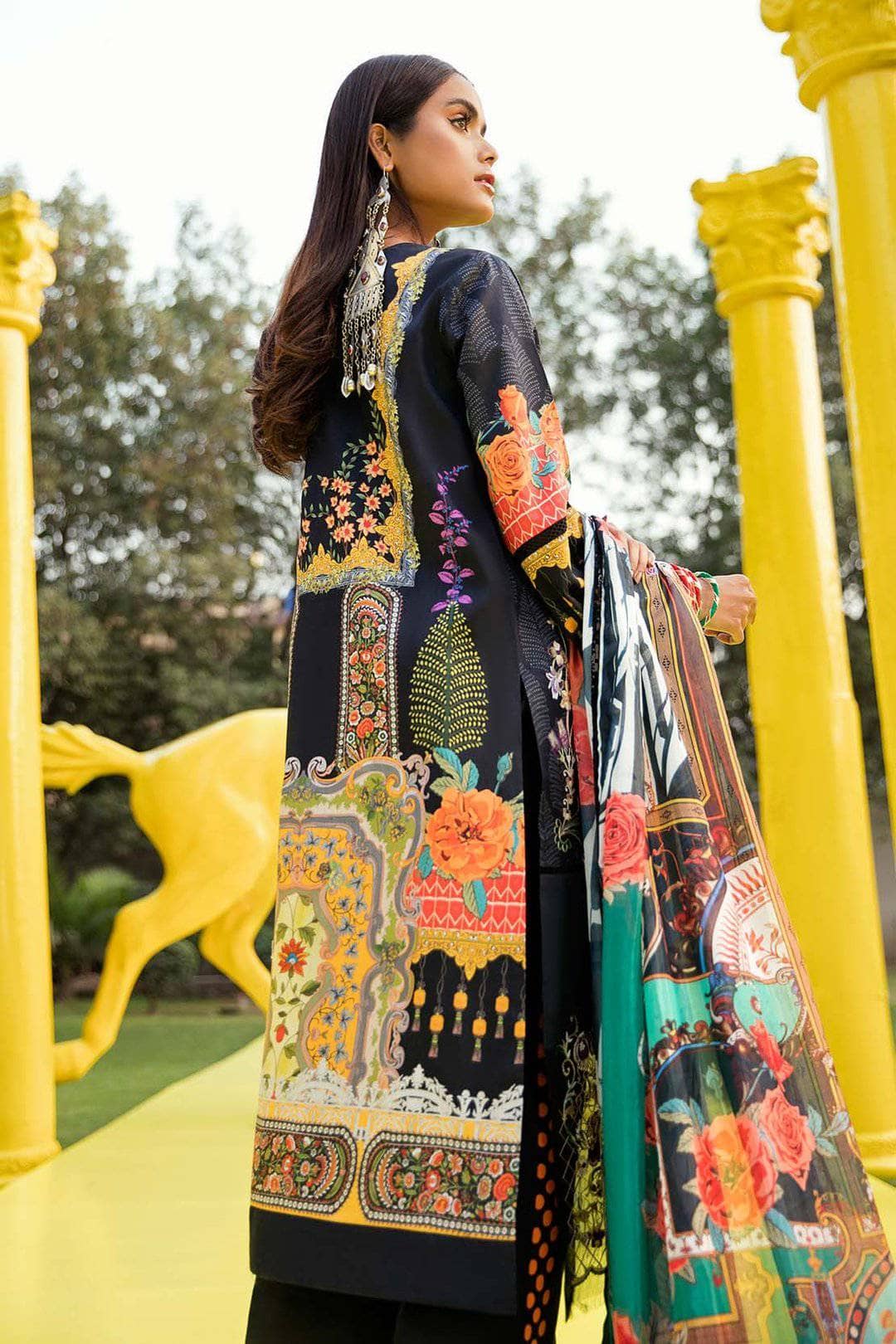 img_so_kamal_luxury_lawn_2021_awwal_boutique