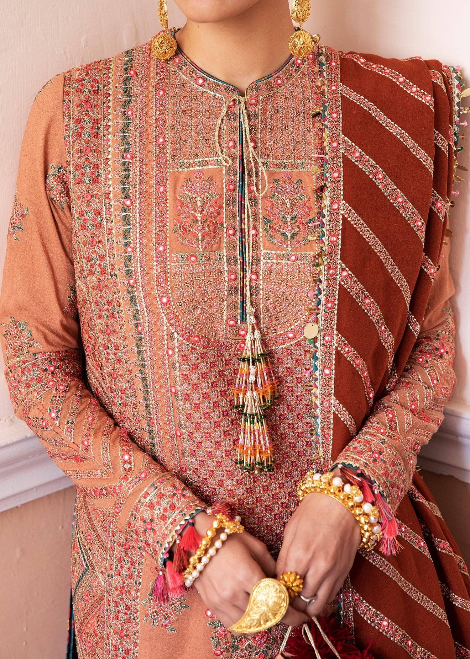 img_hussain_rehar_karandi_22_awwal_boutique