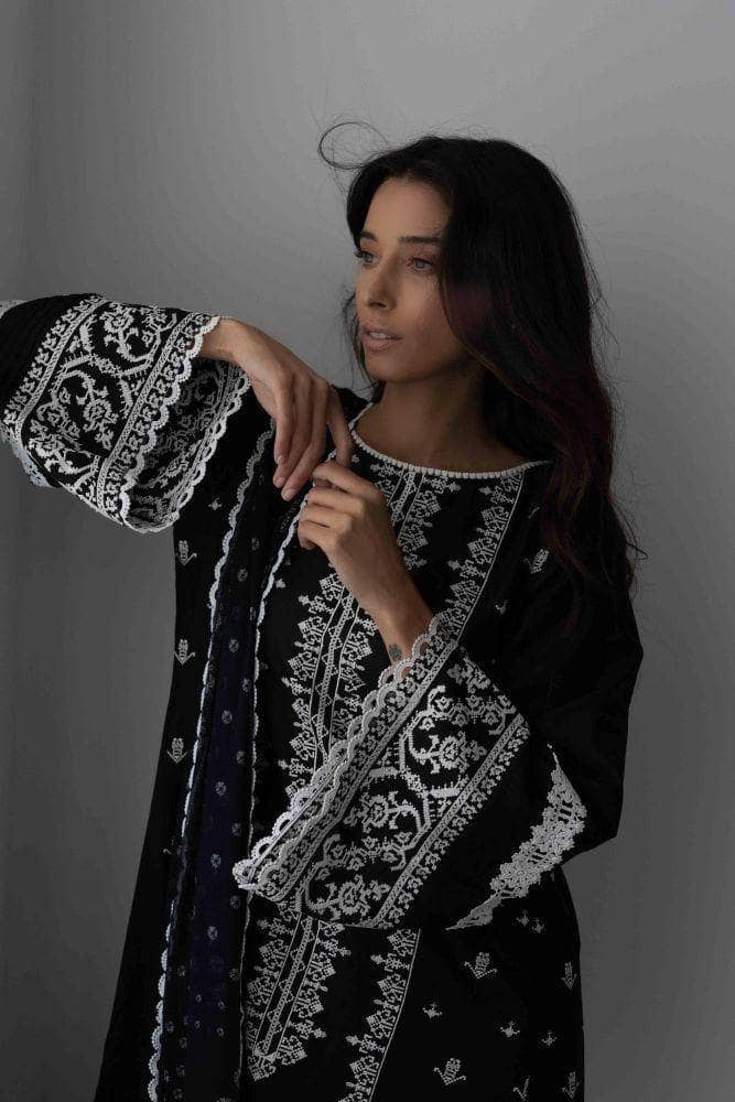 img_sobia_nazir_monochrome_lawn_2021_awwal_boutique