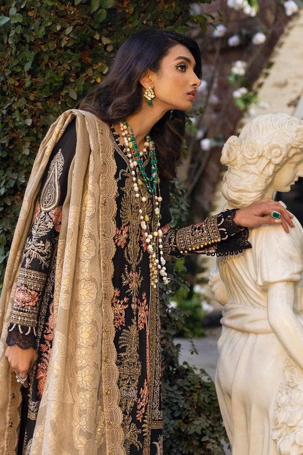 img_sana_safinaz_luxury_lawn_22_awwal_boutique
