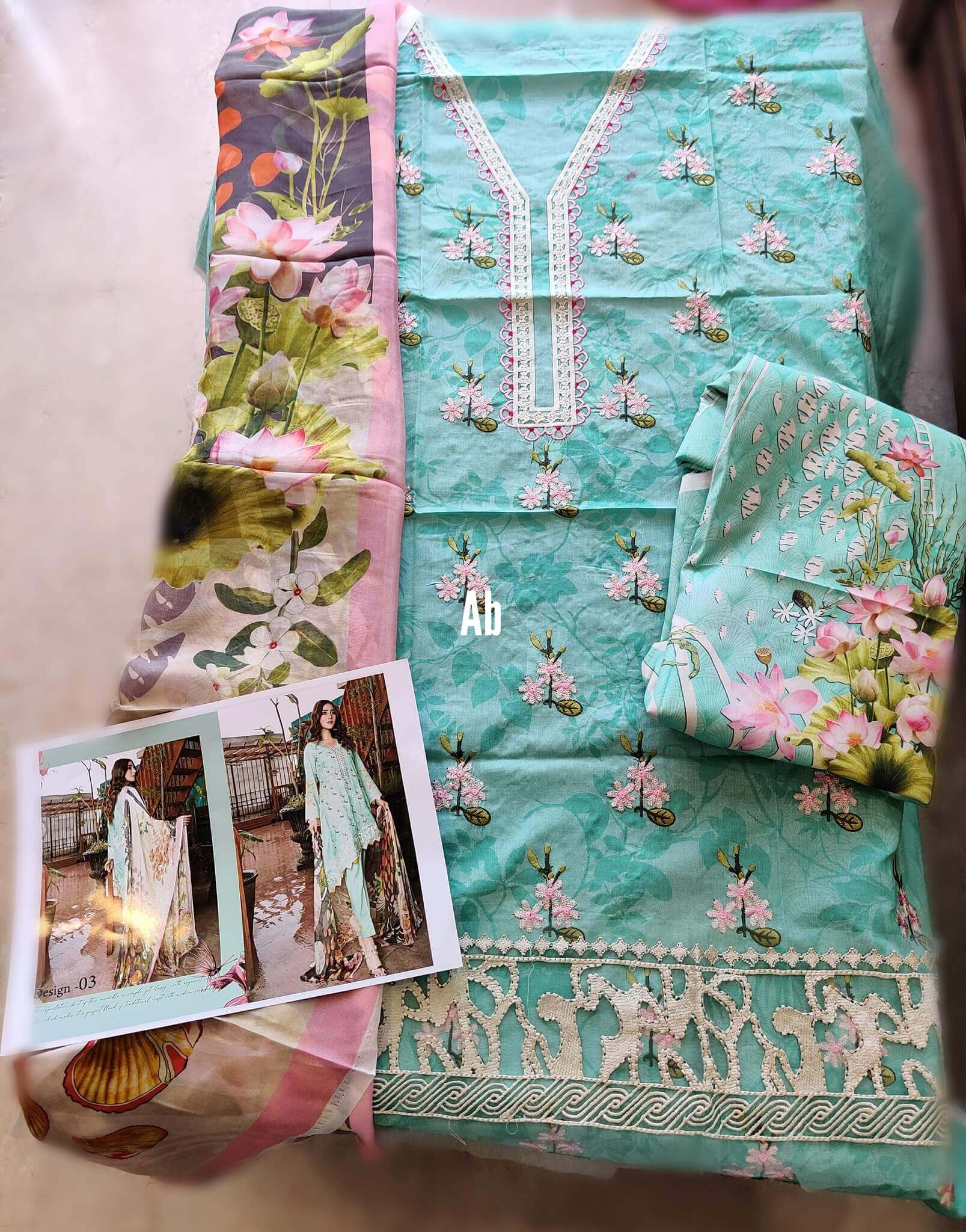 img_open_pics_raabi_luxury_lawn_awwal_boutique