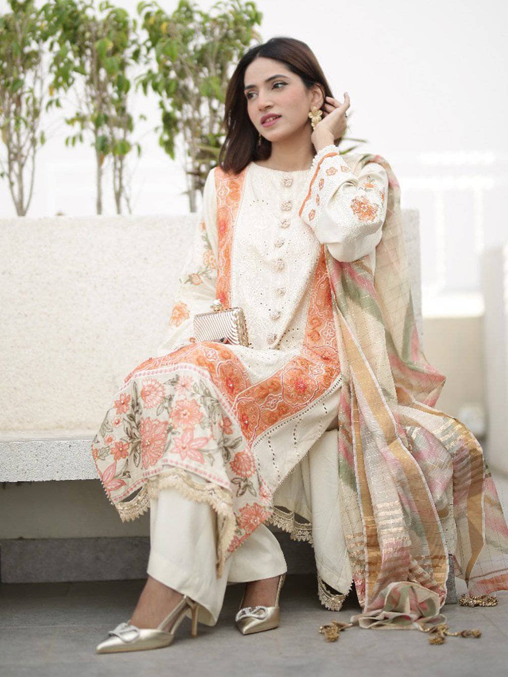 img_parishay_winter_collection_awwal_boutique