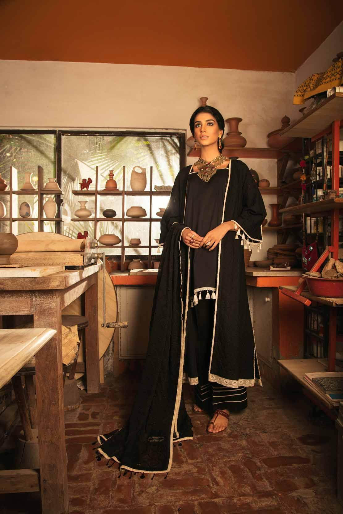 img_afsaneh_lawn_collection_awwal_boutique