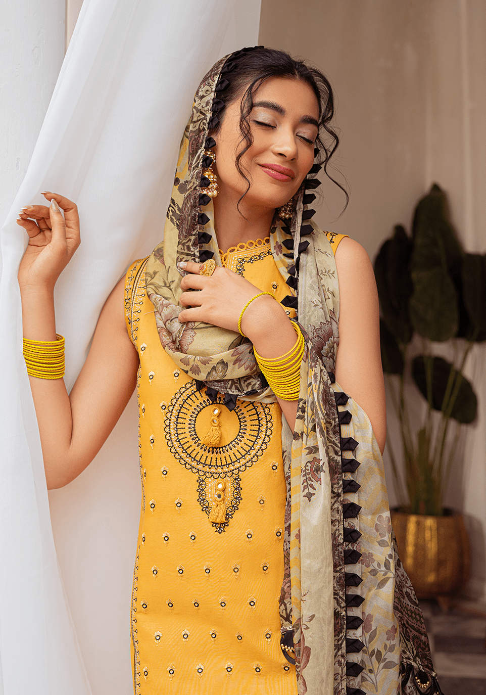 img_zarqash_lawn_23_awwal_boutique