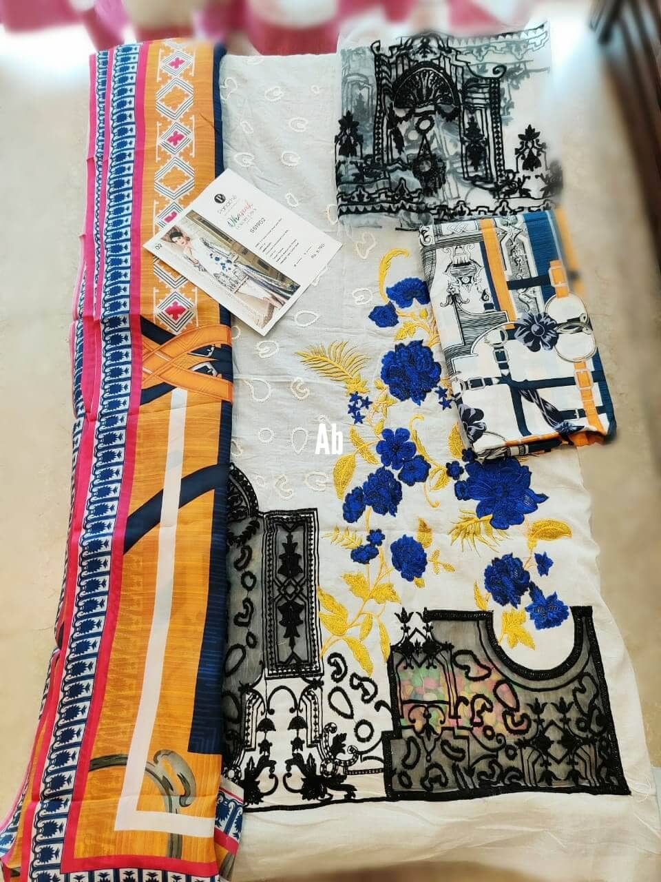 img_open_pics_panache_lawn_awwal_boutique