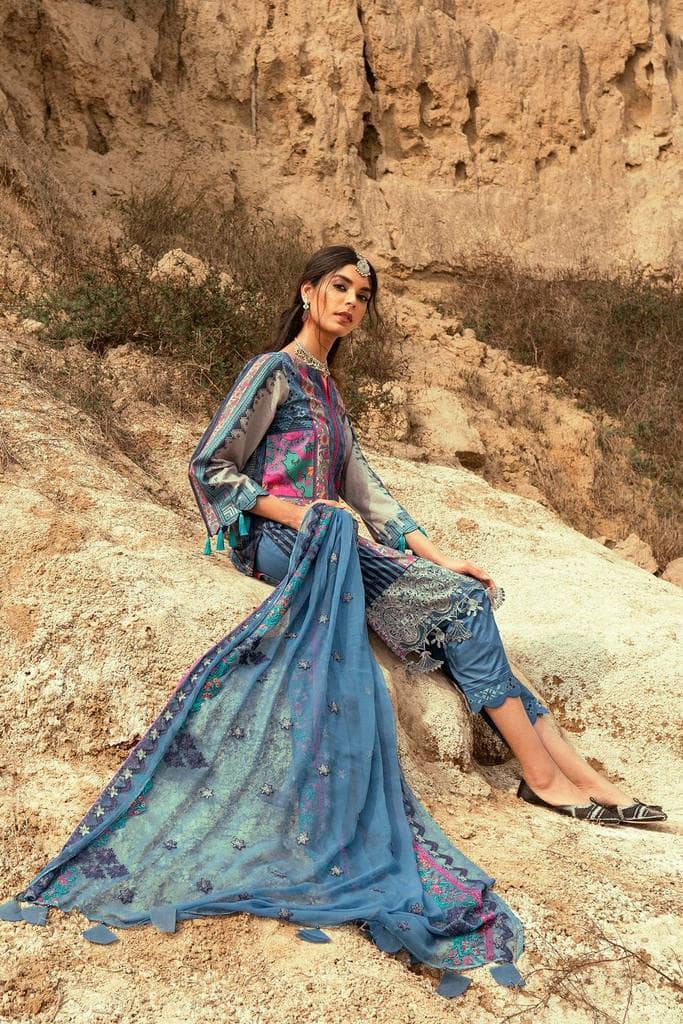 img_charizma_naranji_lawn_2021_awwal_boutique