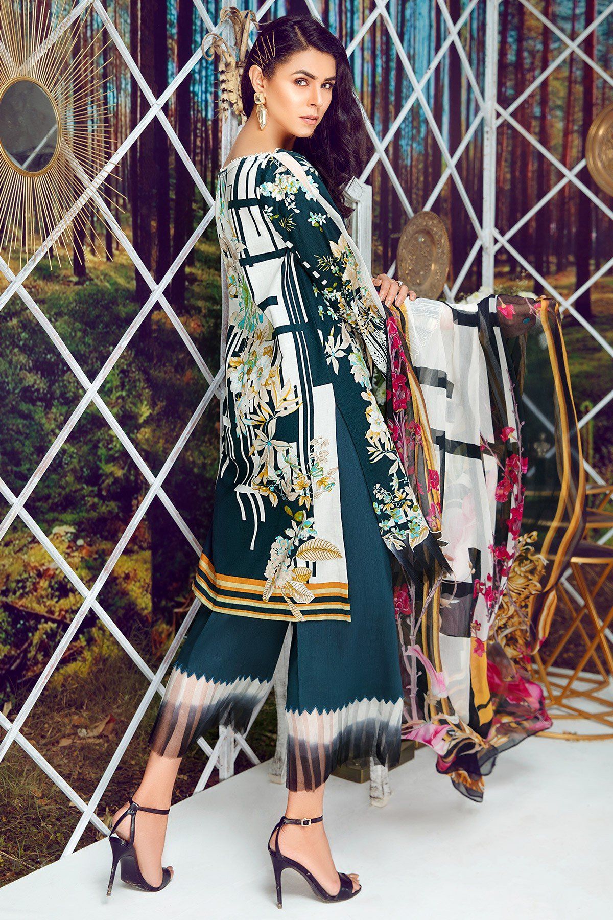 img_gul_ahmed_festive_lawn_collection_awwal_boutique