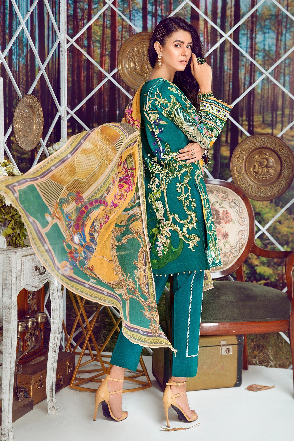 img_gul_ahmed_festive_lawn_collection_awwal_boutique