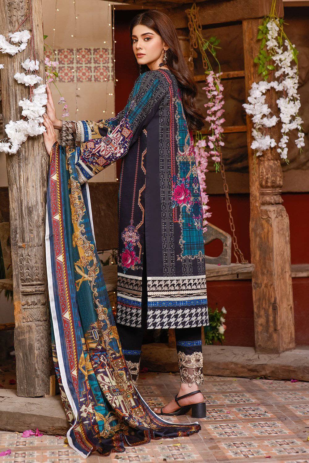 img_jade_ombre_premium_lawn_2021_awwal_boutique