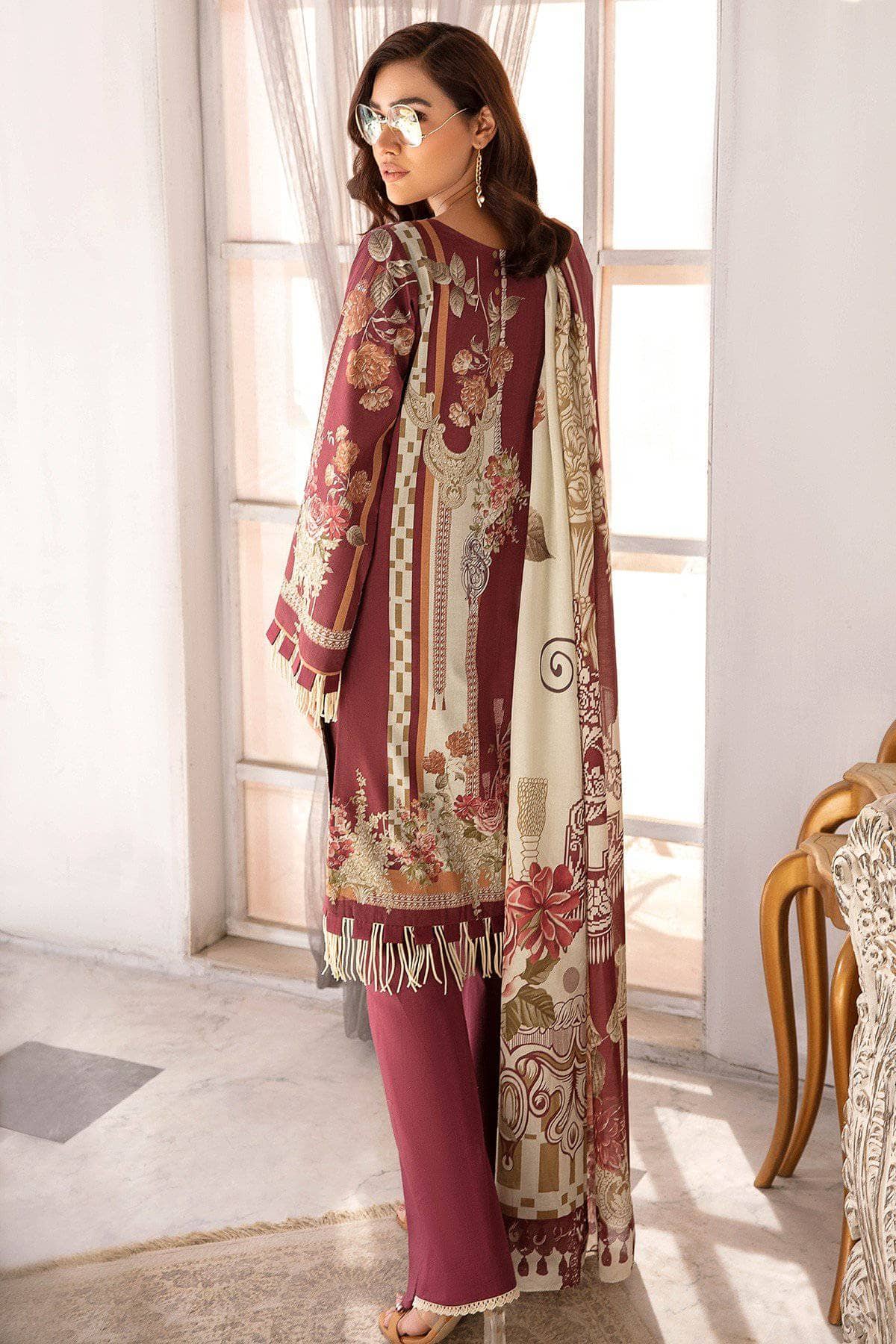 img_jade_urbane_embroidered_lawn_2021_awwal_boutique