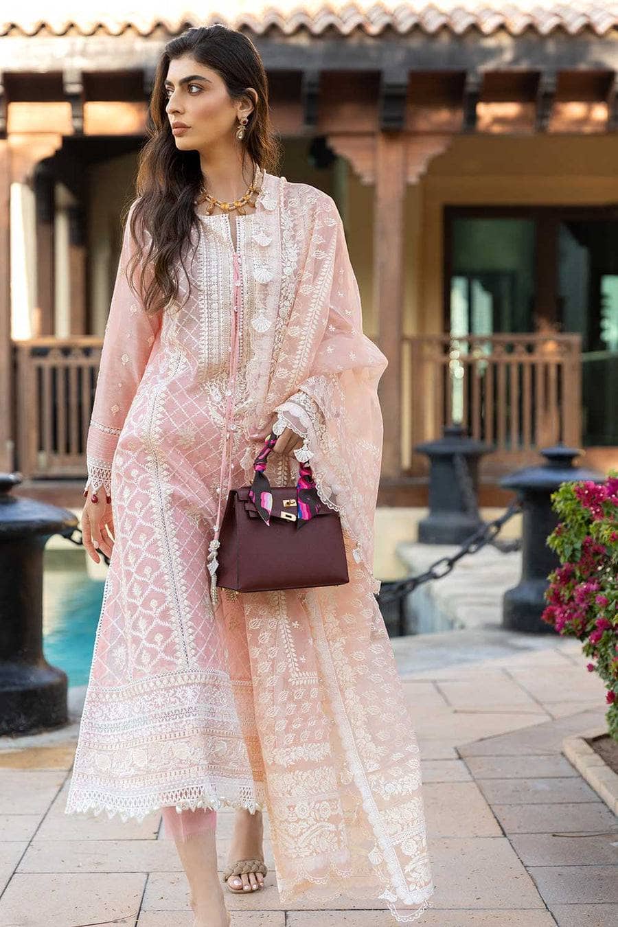 img_sobia_nazir_lawn_22_awwal_boutique