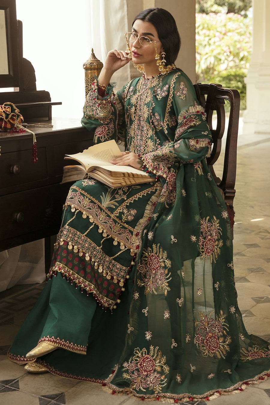img_afrozeh_dhoop_kinarey_lawn_22_awwal_boutique