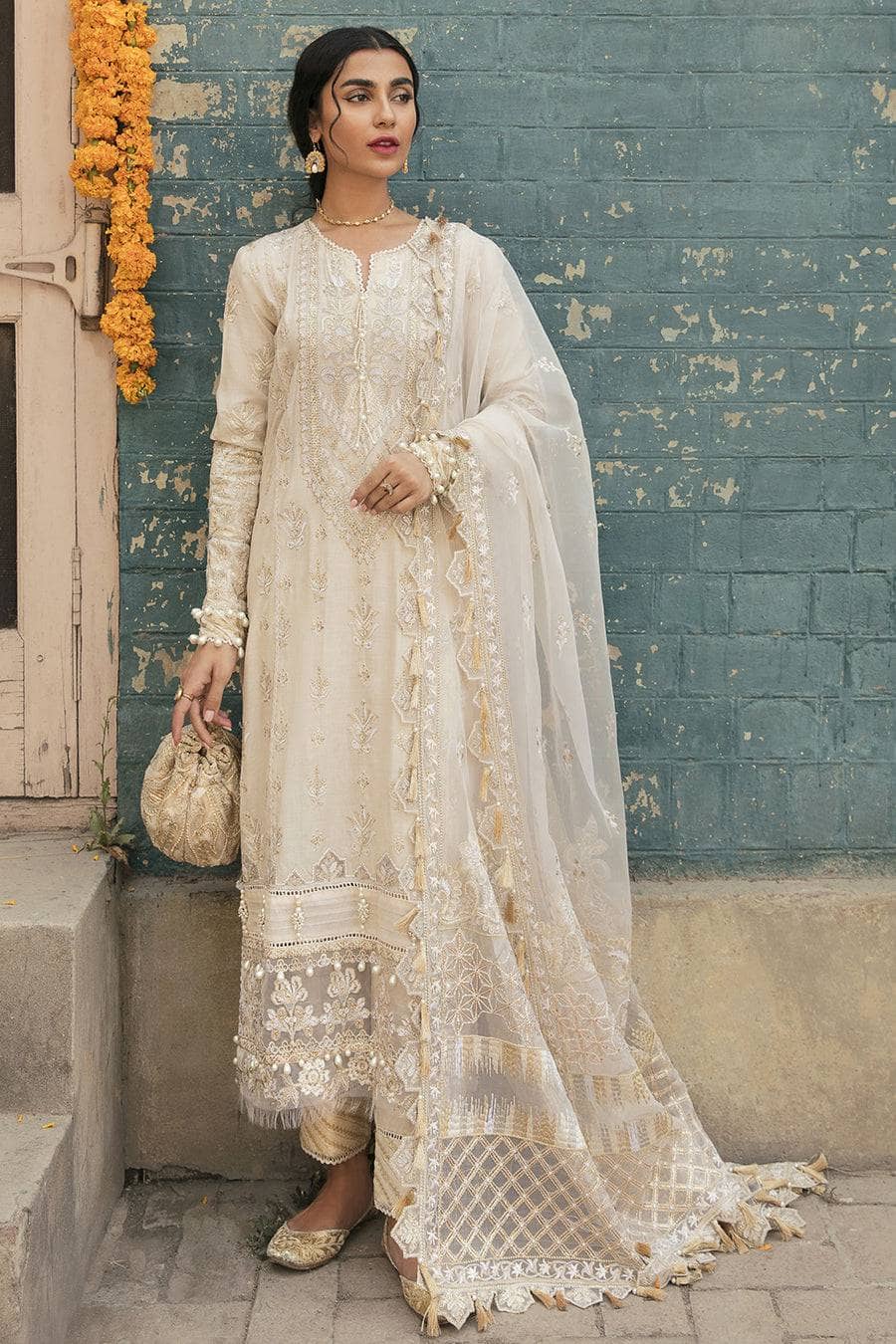 img_afrozeh_dhoop_kinarey_lawn_22_awwal_boutique